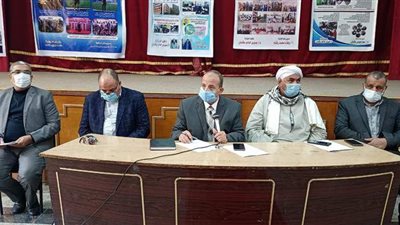 تجهيز قاعات المدارس لبث مراجعات نهائية للتعليم الفني بقنا | صور