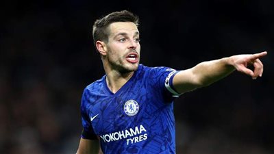 نجم تشيلسي يحتفل بخوض 400 مباراة بقميص البلوز