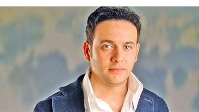 مصطفى قمر يعلن وفاة عمته 