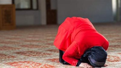 ما حكم سجود الشكر للمرأة؟
