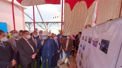 محافظ البحيرة يتفقد عملية تطوير محطة مياه كوم القناطر بأبو حمص