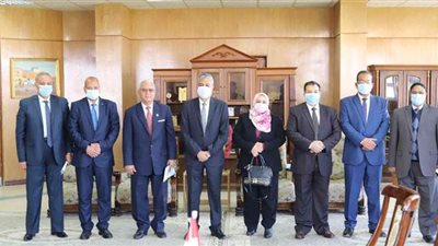 ختام الزيارة الميدانية لفريق اعتماد كلية التربية النوعية بجامعة جنوب الوادي | صور