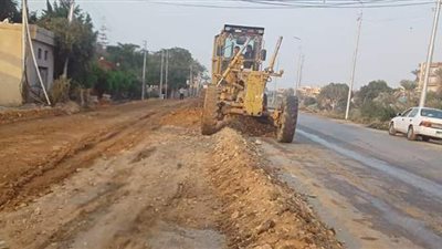 رصف البر الغربي للمريوطية بدءا من مثلث سقارة بالجيزة | صور