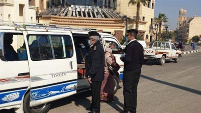 تحرير 85 مخالفة لعدم ارتداء الكمامات بالأقصر | صور