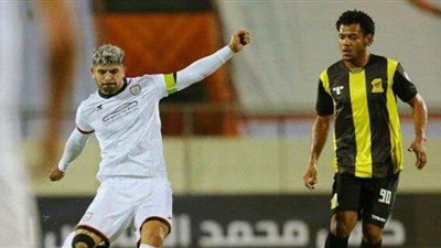 أحمد حجازي يقود اتحاد جدة في موقعة الشباب بنصف نهائي البطولة العربية