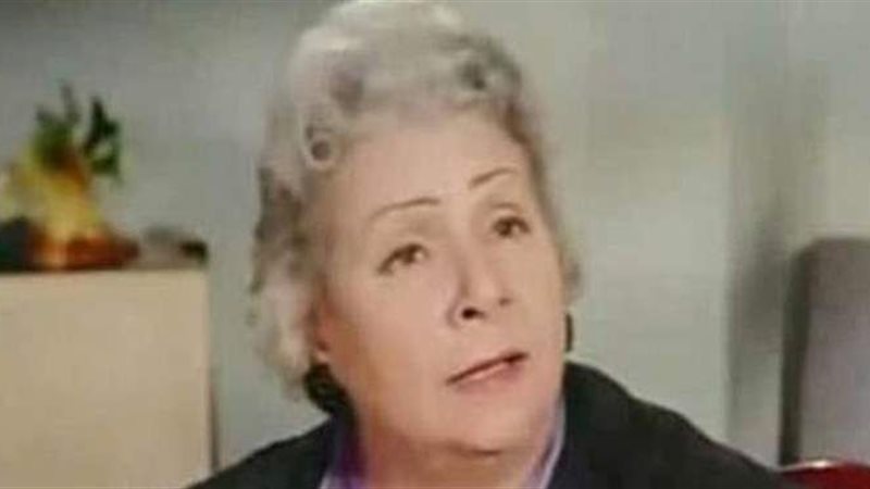 الفنانة دولت أبيض