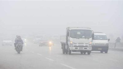 المرور تغلق طريقي العين السخنة والإسماعيلية الصحراوي بسبب الشبورة