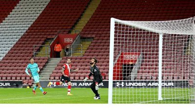 ساوثهامبتون يعمق جراح ليفربول ويسقطه بهدف قاتل بالدوري الإنجليزي