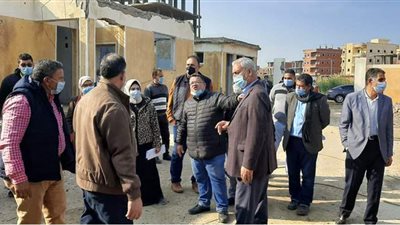 تنفيذ أعمال الصرف الصحي بمنطقة 15 مايو في جمصة