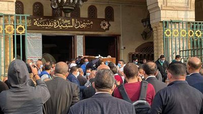 تشييع جنازة رئيس الحزب الناصري من مسجد السيدة نفيسة| صور