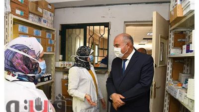 محافظ قنا يتفقد عيادات التأمين الصحي بنجع حمادي | صور