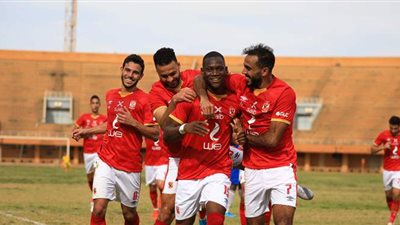 طاهر وريان يقودان هجوم الأهلي أمام سونيديب