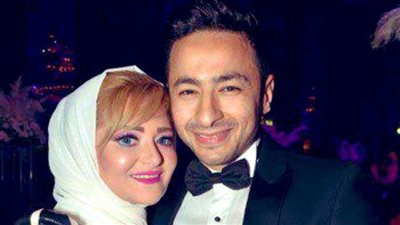 حمادة هلال يطالب جمهوره بالدعاء لزوجته: 