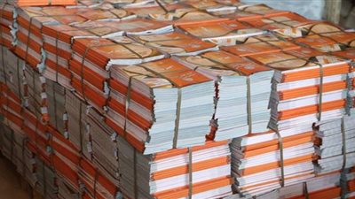 تعليم الوادي الجديد يتسلم دفعة كتب للفصل الدراسي الثاني