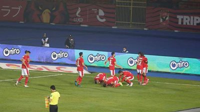 الأهلي يتقدم بهدف 