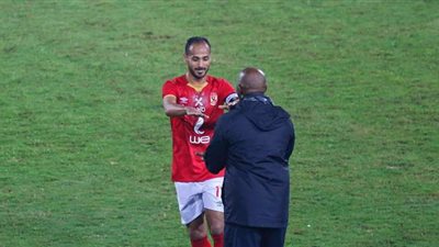 الأهلي يتقدم على سونيديب بثنائية طاهر ووليد سليمان في الشوط الأول