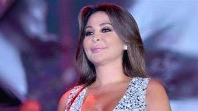 إليسا تهنئ جمهورها بعيد الميلاد المجيد