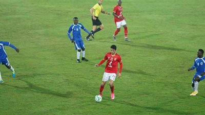 60 دقيقة.. الأهلي يبحث عن الهدف الثالث أمام سونيديب