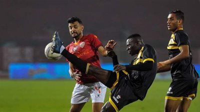 رجب بكار يغيب عن مران سيراميكا بسبب آلام المعدة