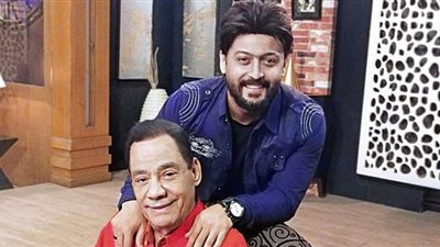 حلمي بكر يوجه رسالة تهنئة ولوم للمطرب رامي محمد في عيد ميلاده | فيديو