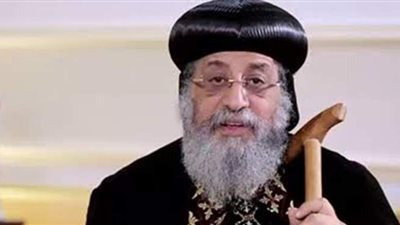 محافظ البحر الأحمر يهنئ البابا تواضروس والقيادات الكنسية ورؤساء الطوائف بعيد الميلاد المجيد