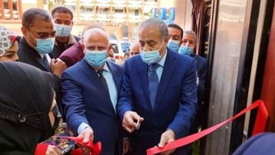 وزير التموين ومحافظ بورسعيد يفتتحان سوق البازار للخضر والفاكهة