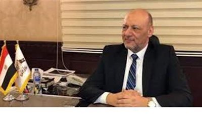 حزب المصريين: السيسي يحقق حلم البسطاء بالحصول على لقاح كورونا