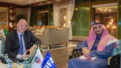 فيفا يشيد بدور الاتحاد العربي في تطوير كرة القدم