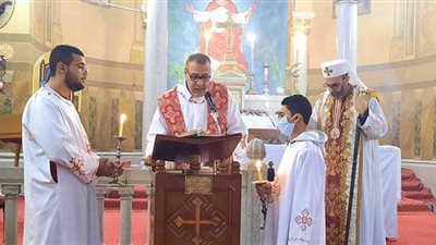 كاتدرائية مار مرقس بالإسماعيلية تحيي قداس عيد الغطاس| صور