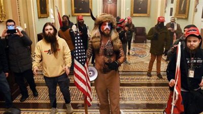 العربية: أنصار ترامب يغادرون الكونجرس