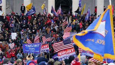 إصابة ضباط في الكونجرس ونقل أحدهم للمستشفى