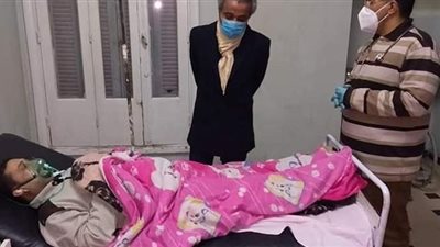 وكيل وزارة الصحة يتفقد مستشفى صدر قنا للتأكد من توافر أسطوانات الأكسجين | صور