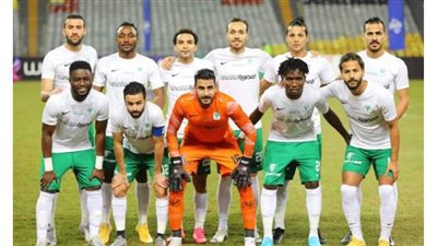 الاتحاد يواجه المصري في صراع 