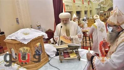 وسط إجراءات احترازية.. 20 صورة ترصد احتفالات عيد الميلاد المجيد بمطرانية طنطا