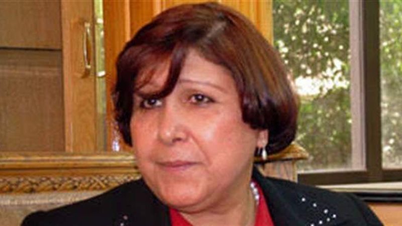 امينه النقاش