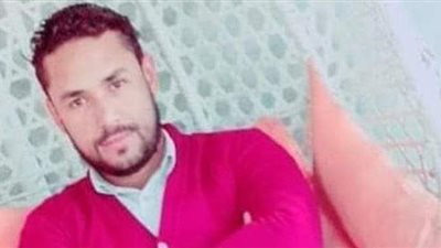 مصاريف عملية جراحية.. شاب يعثر على 126 ألف جنيه ويردها لصاحبها بالمنيا