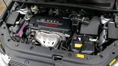 أهمية استمرار تشغيل السيارة بعد التوقف عن السير لدقيقتين قبل إطفائها | صور