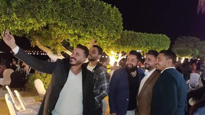 بالسلفي والفوتوسيشن.. أقباط الأقصر يحتفلون بعيد الميلاد | صور