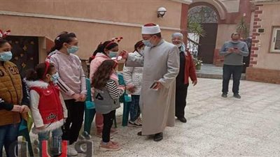 رئيس أزهرية بني سويف يمنح 