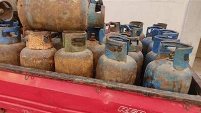 ضبط أسطوانات بوتاجاز ناقصة الوزن وبيعها بأسعار مرتفعة بالإسماعيلية | صور