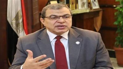 وزير القوى العاملة يتابع مستحقات وتعويضات متوفى في 