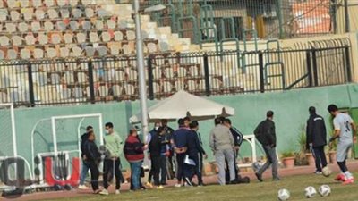 اشتباكات بين لاعبي طنطا والسويس بسبب 