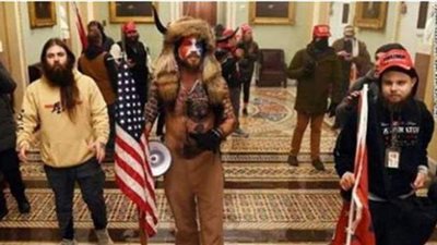 السلطات الأمريكية تطلب مساعدة المواطنين للقبض على مقتحمي الكونجرس