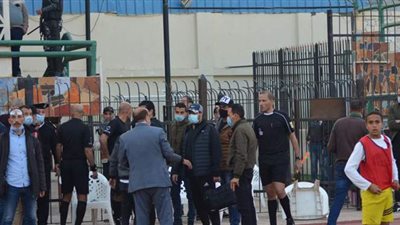 اشتباكات بين جماهير طنطا ورضا عبدالعال عقب الخسارة من السويس