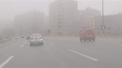 المرور تغلق طريقى إسكندرية والعلمين الصحراويين  بسبب الشبورة