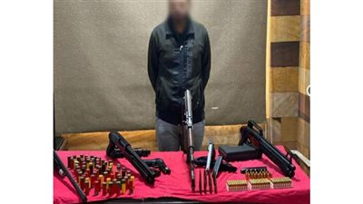 ضبط عنصر إجرامي حول جراج إلى وكر للإتجار بالأسلحة النارية في كرداسة