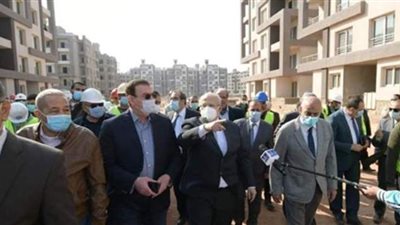 الخشت خلال تفقده مشروع إسكان جامعة القاهرة: بناء 425 عمارة في 3 سنوات | فيديو