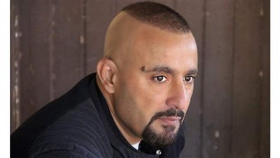 مصحح لهجة يصاحب أسرة مسلسل 