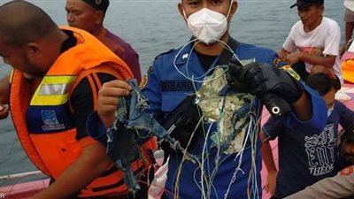 أول صور لحطام الإندونيسية 