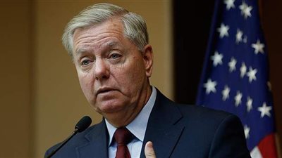 ليندسي جراهام: السماح لخامنئي بالتغريد ومنع ترامب يثير الشكوك حول من يدير تويتر